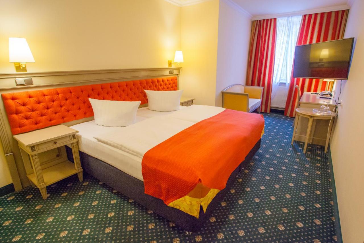 Stadthotel Herzog Ludwig Ландсхут Екстериор снимка